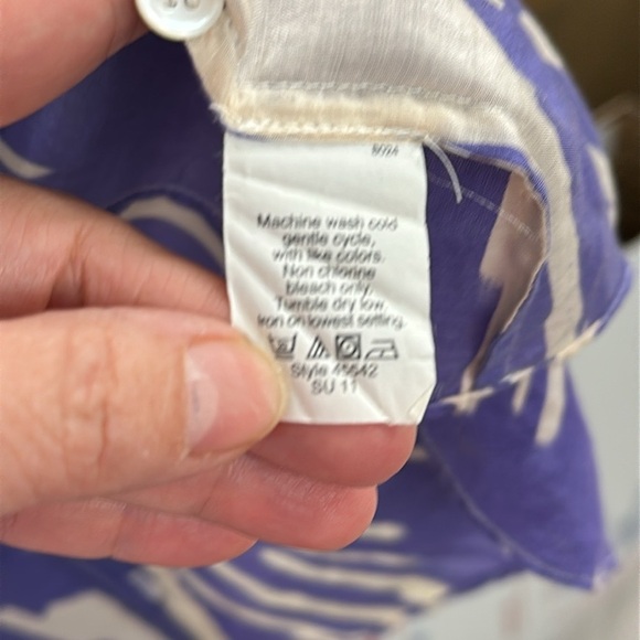 J.Crew The Perfect Shirt - Size 8 - Blue Ikat Print - Picture 4 of 6